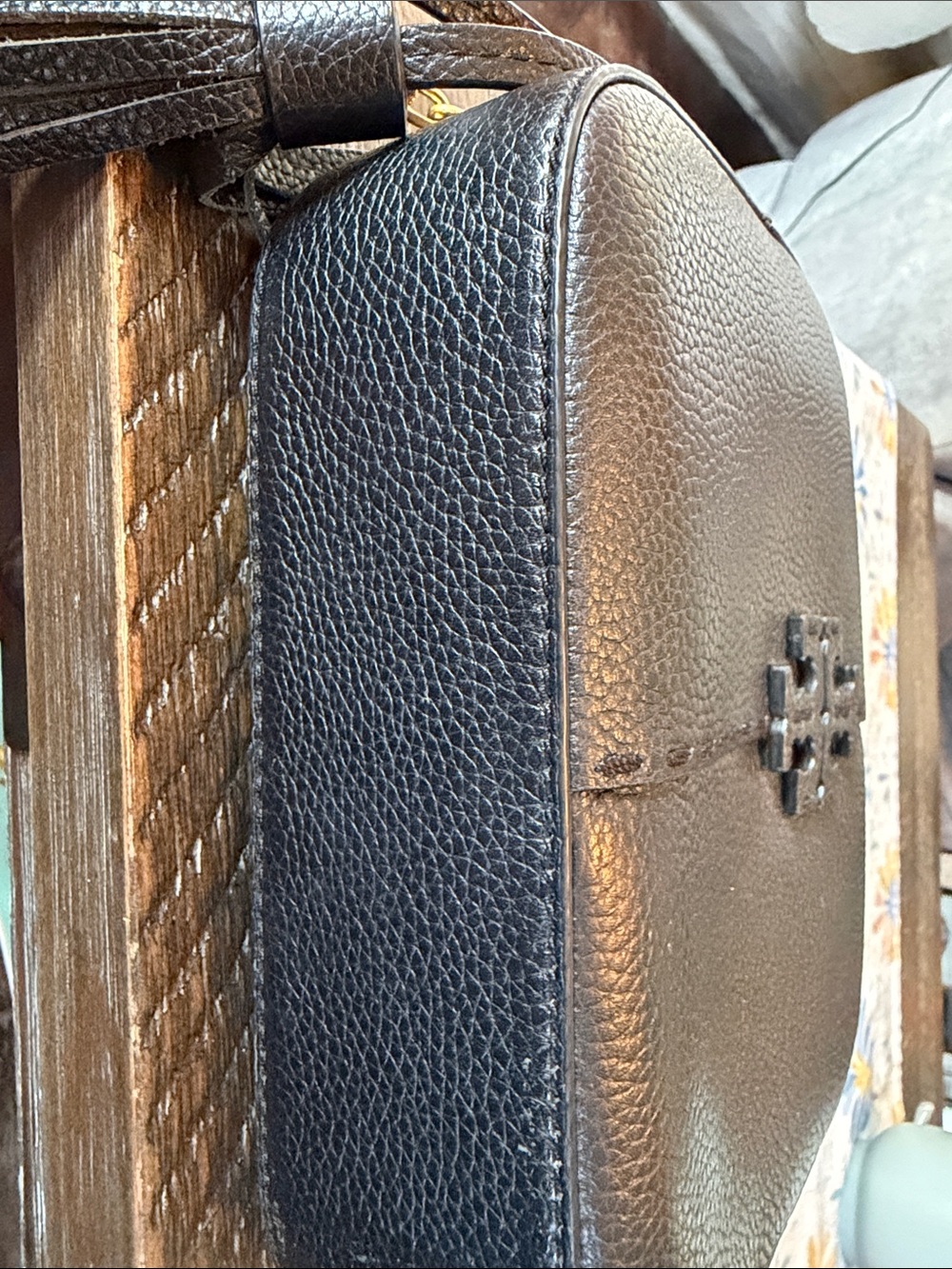Tory Burch Black Pebbled Leather Camera Crossbody - Picture 3 of 5